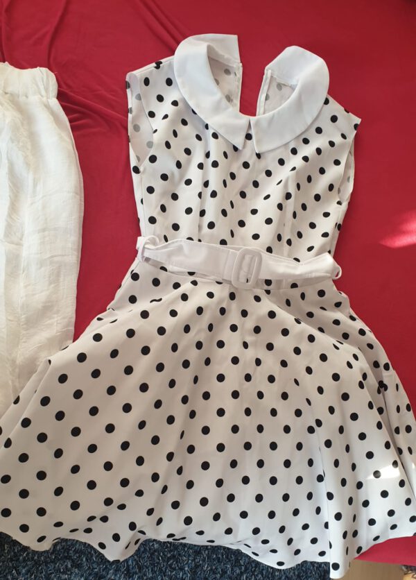 Pünktchenkleid